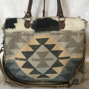 NEW Myra Scabrous Weekender Bag Cow Hide Canvas